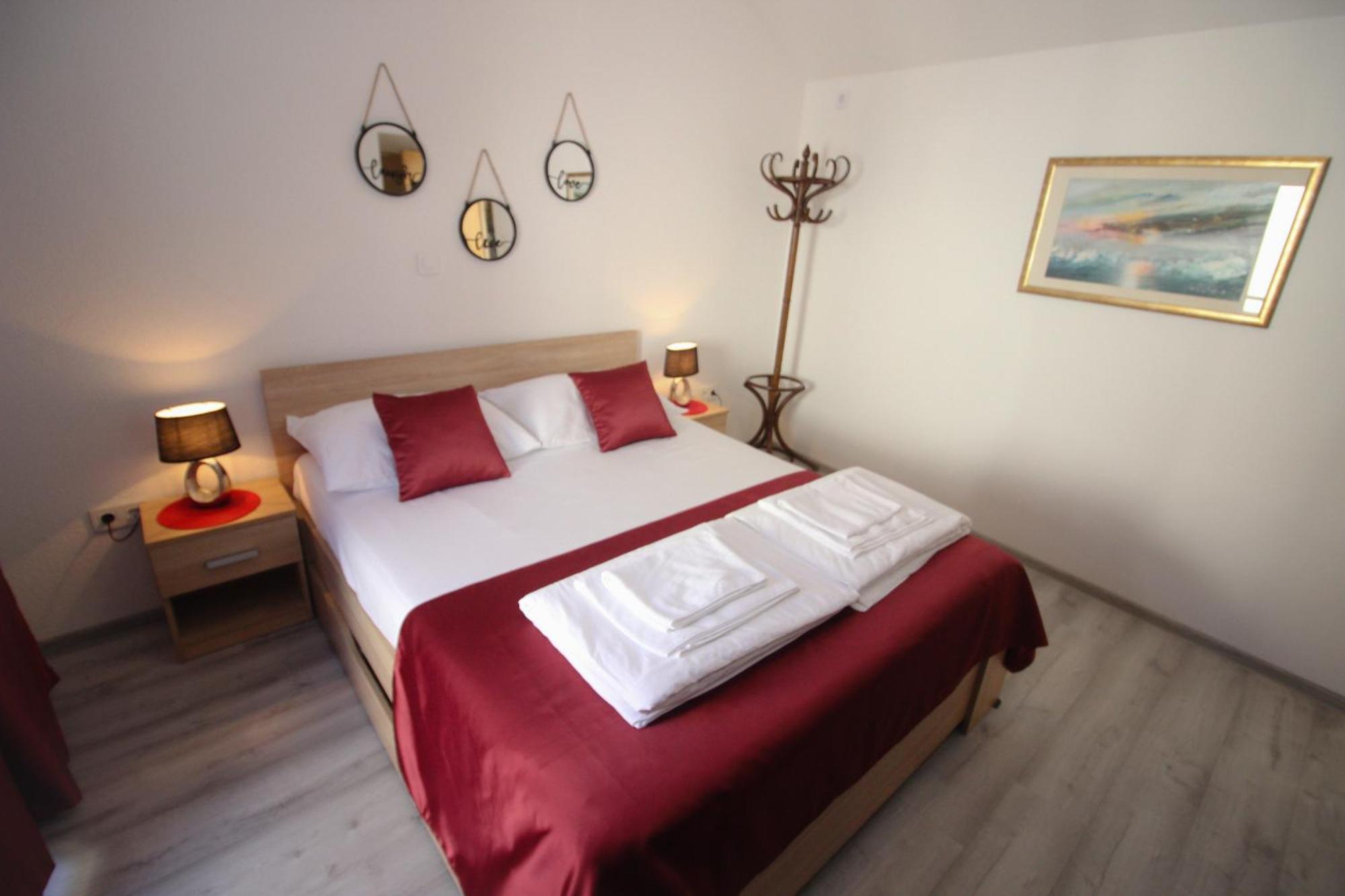 Villa Deny Mostar - With Free Parking Екстер'єр фото