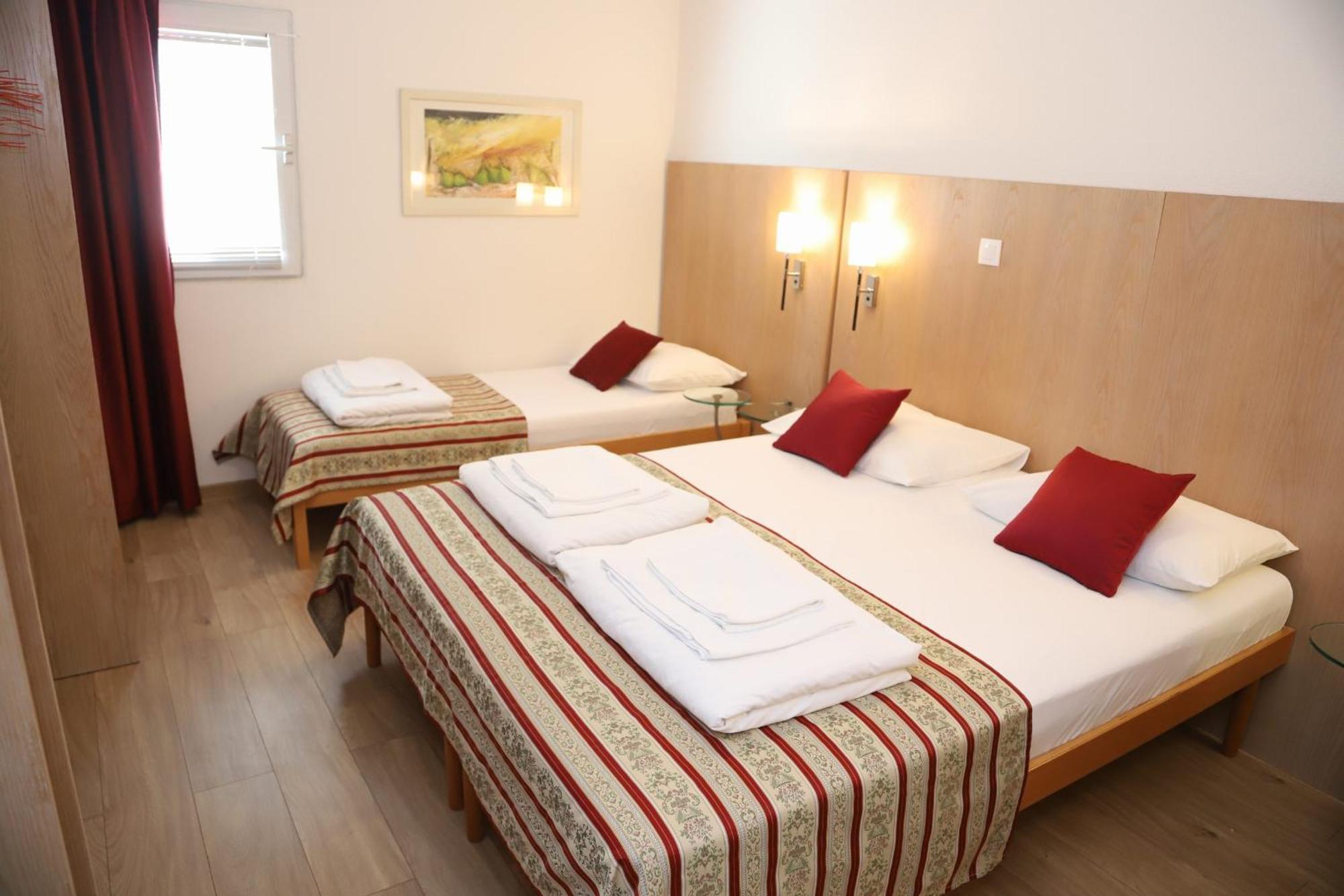 Villa Deny Mostar - With Free Parking Екстер'єр фото