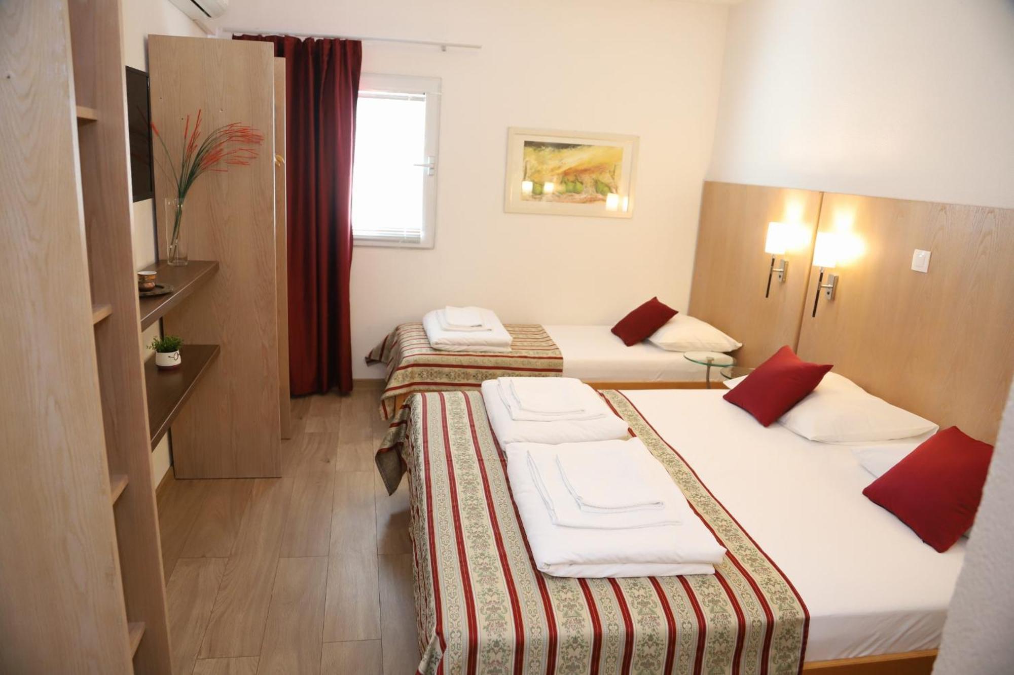 Villa Deny Mostar - With Free Parking Екстер'єр фото