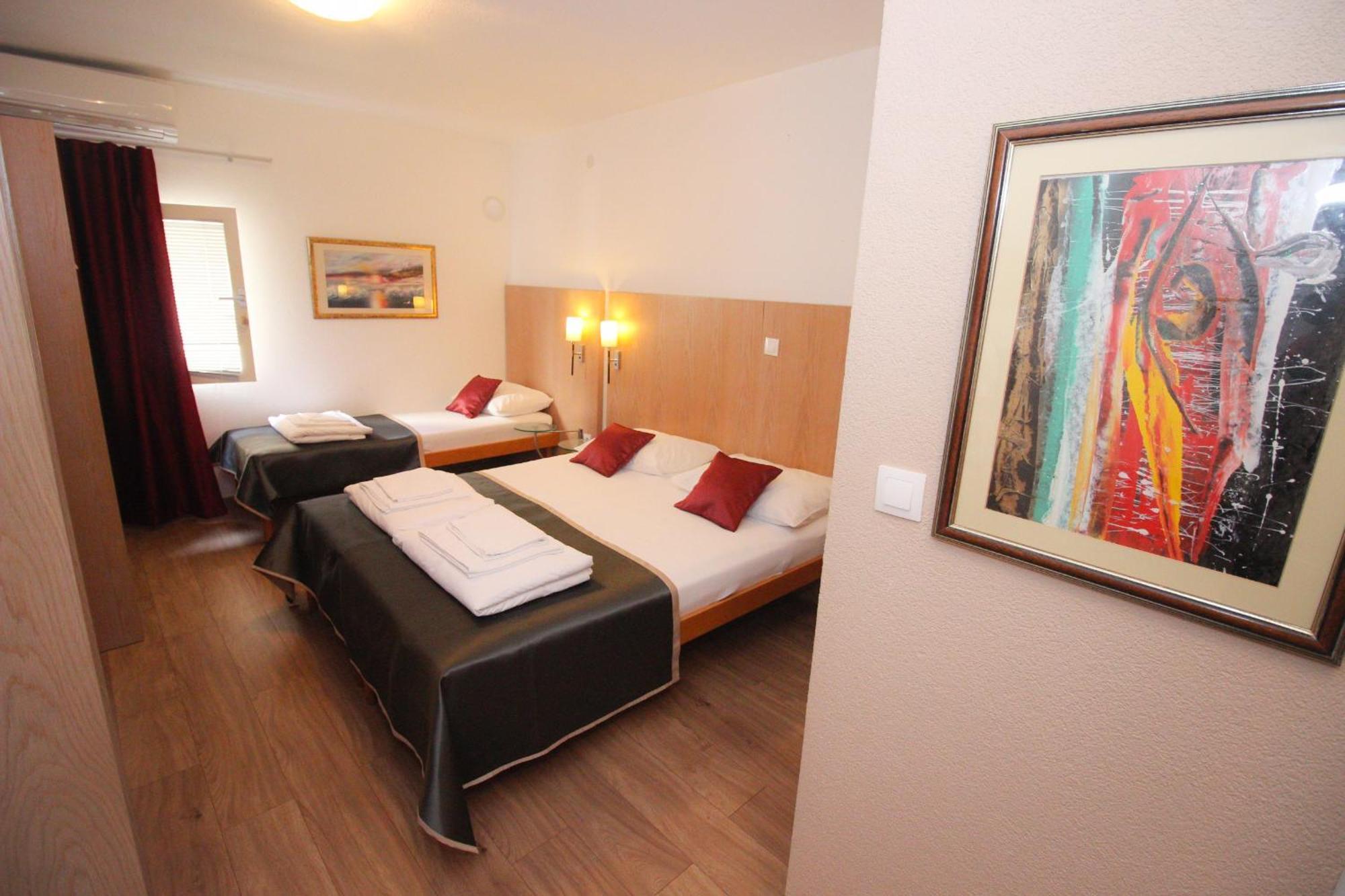 Villa Deny Mostar - With Free Parking Екстер'єр фото