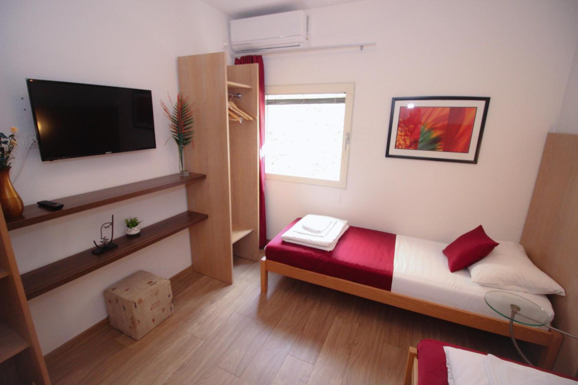 Villa Deny Mostar - With Free Parking Екстер'єр фото