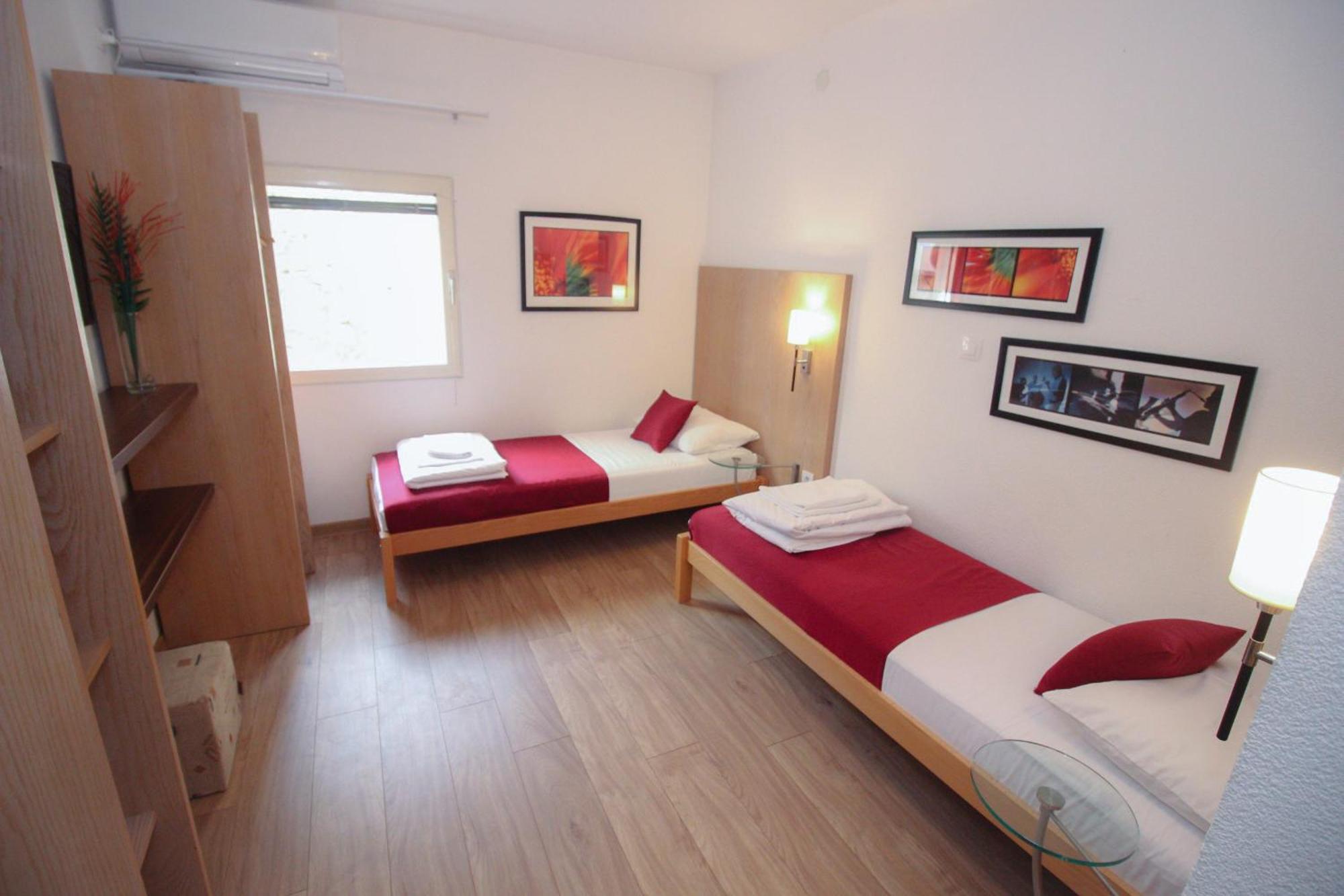 Villa Deny Mostar - With Free Parking Екстер'єр фото